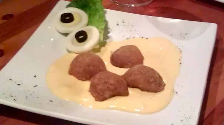 Yuca a la huancaína: 