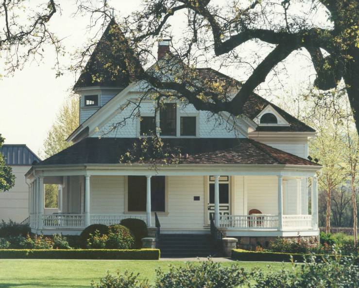 The Atkinson House at St. Supéry Vineyards. Photo courtesy of St. Supéry.
