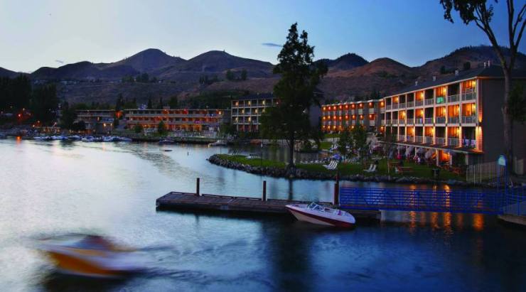 All the guest rooms at Campbell's face Lake Chelan (photo credit: Campbell's Resort)