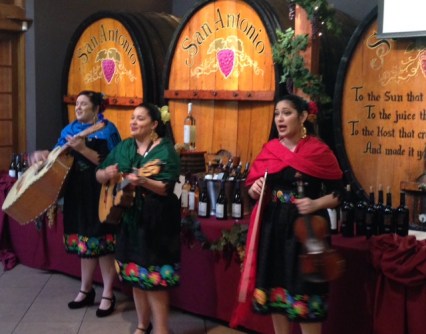 mariachis-and-wine
